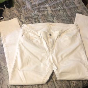 Levi’s skinny 711 White low rise size 33